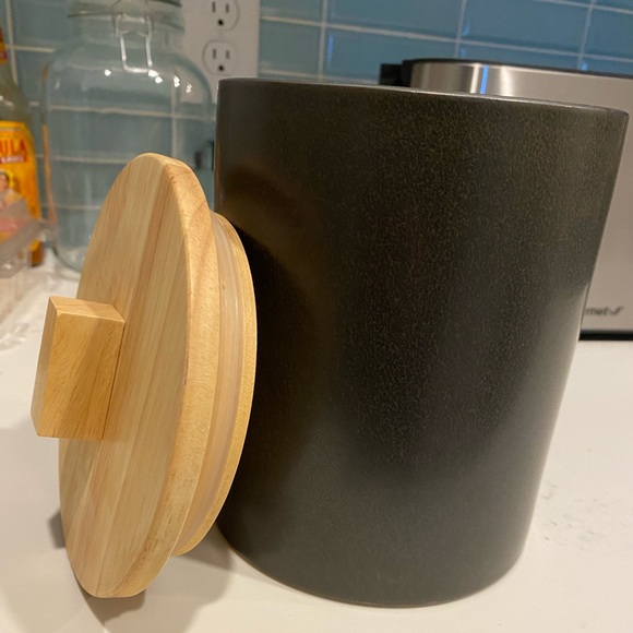 Coffee Container - Picture 2 of 4